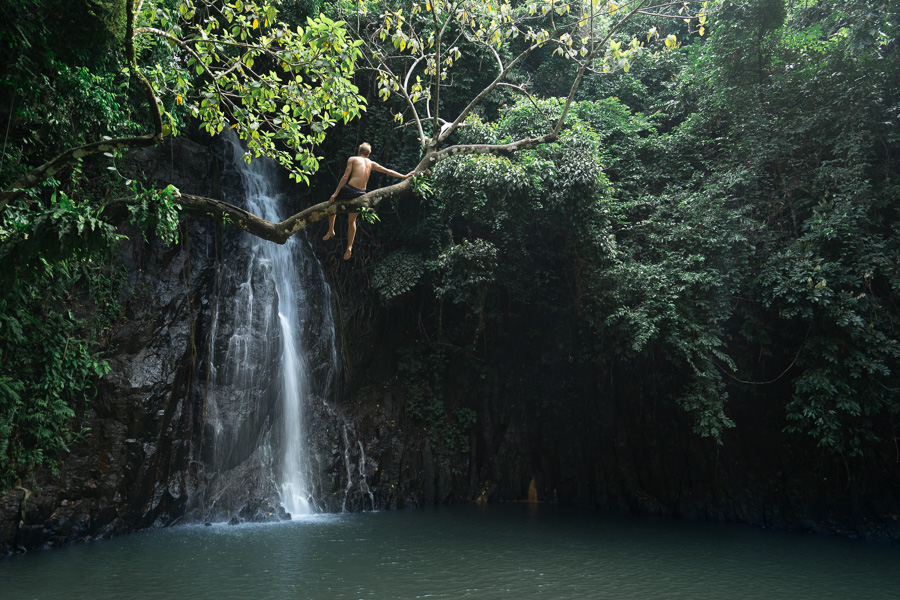 Siargao Cliff diving Taktak Falls