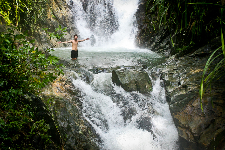 Nagkalit kalit waterfalls El Nido