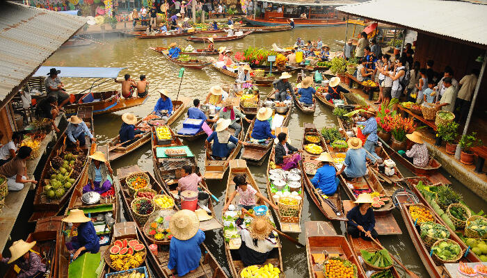 Floating markets 