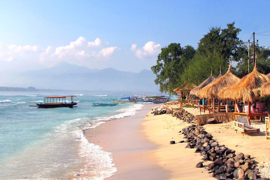 Gili Islands - Walk in the Shores of the White Sand Beaches